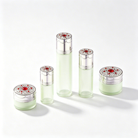 Ensemble de flacons en verre vert menthe, flacon vide mat givré, bouchon gravé argenté, logo personnalisé, plusieurs tailles pour lotion, sérum, crème