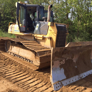 Bulldozer Usado D60/D65P/D60P con Capacidad de Empuje de 4.3m y Radio de Giro Corto en Venta - Product Image 1