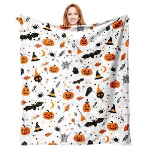 Manta de franela de Halloween para mujeres y hombres, manta de regalo con temática de Halloween de 50x60 pulgadas, manta suave con murciélago de araña de calabaza para niños y niñas - Product Image 2