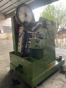 Personnalisé en Chine Machine automatique de laminage de filetage de vis Machine de laminage de filetage de barre d'acier Machine de fabrication de vis pour cloisons sèches - Product Image 4