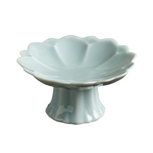 Plato de cerámica estilo chino con forma de flor, plato de porcelana para servir frutas, té y aperitivos. - Product Image 4