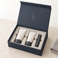 Boîte de soin de la peau pour homme personnalisée de qualité supérieure avec fermeture magnétique, en carton recouvert de papier mat avec gaufrage et compartiments pour flacons