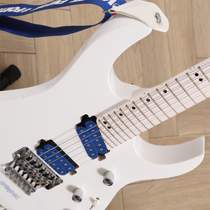 New Arrival 39 Inch OEM High Quality Double Rocking Guitar Trendy Musical <b>Instrument</b> Guitar with 15W Amplifier - Product Image 3