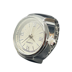 Reloj de pulsera de cuarzo chapado en oro de moda con envío rápido personalizado, mini reloj de anillo para mujer. - Product Image 5