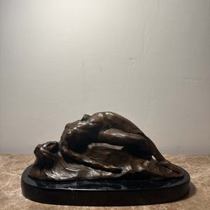 Sculpture en bronze d'une jeune fille dans la paume de la main, figurine décorative de style européen - Product Image 2