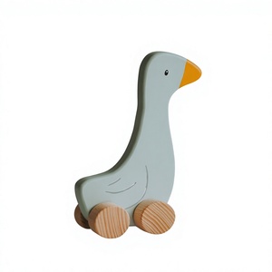 Jouets d'activités en bois pour bébés pour l'exploration sensorielle, la pratique des mouvements de la main et l'engagement de la petite enfance - Product Image 1