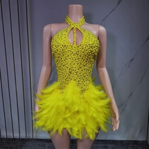Robe <span class=keywords><strong>de</strong></span> Noël blanche style <span class=keywords><strong>pie</strong></span> pour femme, sexy, à épaules dénudées, avec plumes et décolleté drapé - Product Image 4