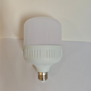 หลอดไฟ LED ขั้ว E27 ตัวเรือนพลาสติก AC 220V ประหยัดพลังงาน - Product Image 1