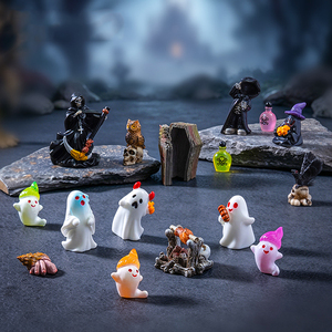 Mini-ornements créatifs en résine pour Halloween : Poupée Fantôme Grim Reaper, Perles Mignonnes, Accessoires à Suspendre DIY - Product Image 1