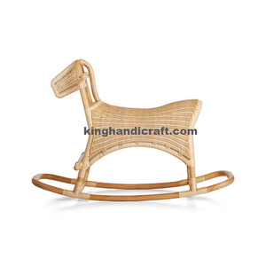 Chaise à bascule en rotin naturel pour enfants et bébés | Bascule à bascule pour tout-petits fabriquée à la main dans un design de girafe éléphant cheval - Product Image 3