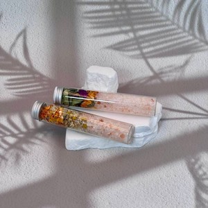 Sales <span class=keywords><strong>de</strong></span> Baño Corporales con Aroma a Jazmín, Cristales <span class=keywords><strong>de</strong></span> Spa Orgánicos Relajantes y Curativos Naturales <span class=keywords><strong>de</strong></span> Flores del Himalaya <span class=keywords><strong>de</strong></span> Marca Privada <span class=keywords><strong>de</strong></span> Lujo S&Soak OEM - Product Image 1
