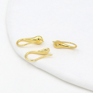 Ganchos para Orejas Chapados en Oro, Accesorios de Joyería de Cobre A18 para Pendientes - Product Image 1