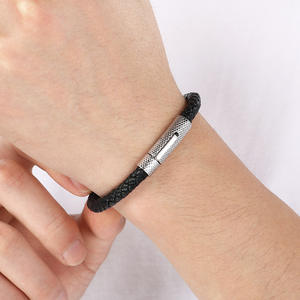 Pulsera de malla industrial Pulsera de acero inoxidable para hombre con cierre de liberación rápida Pulsera de cuerda de cuero ajustable - Product Image 4