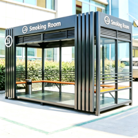 Cabine de fumeurs extérieure autoportante en acier inoxydable sur mesure avec chaises, abri résistant aux intempéries