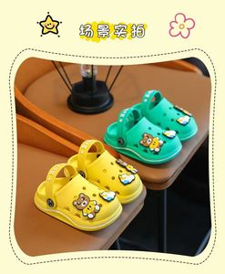 Nuevo diseño niños zuecos zapatos al aire libre interior Casual venta al por mayor moda lindo dibujos animados niños sandalias y zapatillas - Product Image 4