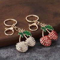 Nouveau porte-clés créatif en forme de cerise, mousqueton en émail et strass, breloque de sac en métal, élégant pendentif pour clés de voiture, vente en gros directe usine