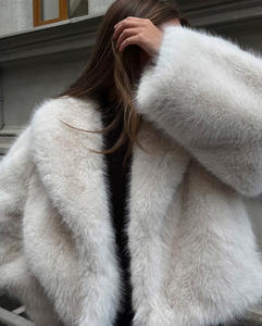 Giacche Calde e Cappotti da <span class=keywords><strong>Donna</strong></span> 2026 <span class=keywords><strong>Pelliccia</strong></span> Sintetica <span class=keywords><strong>Cappotto</strong></span> Corto Invernale da <span class=keywords><strong>Donna</strong></span> Giacca alla Moda Prezzo di Fabbrica Shenzhen Lily Cheng - Product Image 5