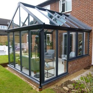 Design moderne quatre <span class=keywords><strong>saisons</strong></span> <span class=keywords><strong>solarium</strong></span> <span class=keywords><strong>solarium</strong></span> personnalisé verre trempé cadre en aluminium <span class=keywords><strong>prix</strong></span> d'usine de gros toit incliné pour villas - Product Image 4