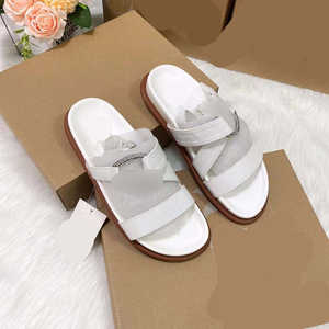 Pantuflas de Mujer Talla Grande con Diamantes de Una Línea IStapromo Gifts, Transpirables y Ligeras - Product Image 1