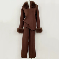 Nouvelle collection automne-hiver : Ensemble pull en maille ample haut de gamme avec col en vraie fourrure de renard et manches en fourrure, en cachemire tricoté pour femme