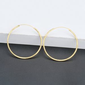 JXX Venta al por mayor Pendientes Huggie grandes chapados en oro de 24K, de latón delicado, para mujer, clásicos, a la moda, religiosos, para fiesta, de aleación de cobre - Product Image 5