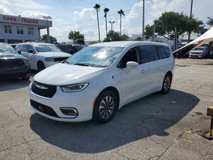 ปี 2021 สำหรับรถตู้ Pacifica Hybrid L 4 ประตู มือสอง สภาพดี ไม่มีอุบัติเหตุ พวงมาลัยซ้าย เบาะหนัง หลังคาซันรูฟ กล้องมองหลัง - Product Image 2