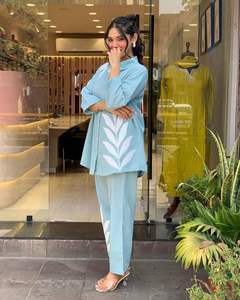 Ensemble coordonné pour fête formelle, fait main, en coton rayonne et soie, imprimé en relief, deux pièces, salwar kameez, personnalisable, pour la vente en gros au quotidien - Product Image 2