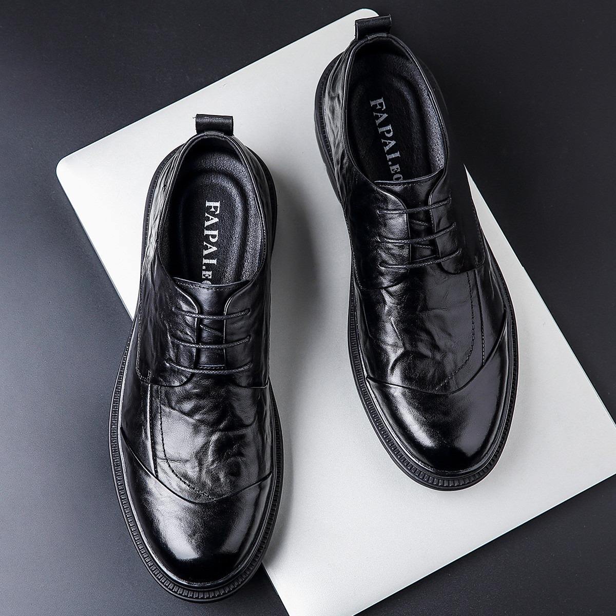 Black Four-Season Style