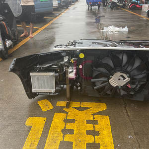 <span class=keywords><strong>Venta</strong></span> caliente usado calidad 8 Series <span class=keywords><strong>M8</strong></span> parachoques delantero Kit radiador rejilla ventilador superior componentes delanteros - Product Image 6