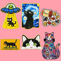 Niedliche Katzen-Emaille-Anstecknadeln, Alien-UFO-Sternennacht-Kätzchen-Broschen, Ästhetische Tier-Abzeichen für Rucksack-Jacken-Dekoration und Geschenke