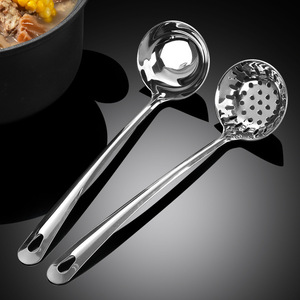 Cucharón y colador de sopa de acero inoxidable 304 con mango largo y base plana, apto para lavavajillas, para uso doméstico y comercial - Product Image 2