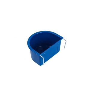 أفضل وعاء تغذية للدجاج بلاستيكي مع خطاف للطيور - Product Image 1