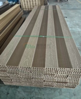 Planches de terrasse en composite WPC imperméables à prix d'usine pour extérieur