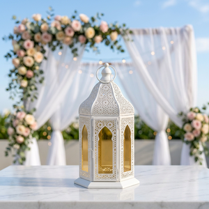 Lanterne à bougie marocaine en métal blanc faite à la main avec verre brun doré pour la décoration de la maison, Ramadan et mariages - Product Image 4
