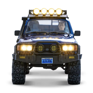 FMS Land Cruiser LC80 PRO 4WD RC Rock Crawler à l'échelle 1/10 avec système d'éclairage à fixation magnétique, blocage de différentiel, RTR, qualité hobby - Product Image 3