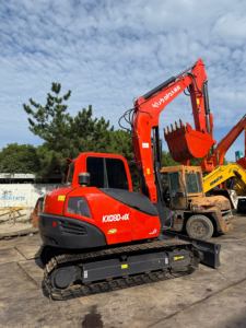 Mini-excavatrice Kubota KX080 d'occasion, prête à l'emploi, machine fiable de 8 tonnes pour la préparation des terres agricoles et le creusement de canalisations - Product Image 4