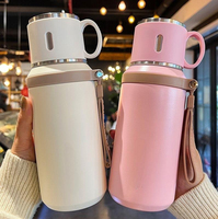 Gobelet de sport portable de grande capacité isotherme en acier inoxydable avec couvercle