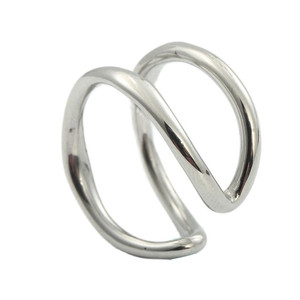 Bague en acier titane de style européen et américain, creuse en forme de C, bijoux punk rétro tendance pour femmes, couleur argent, design géométrique - Product Image 5