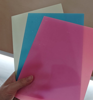 Feuille acrylique colorée PMMA, feuille de plastique sur mesure pour découpe laser, décoration
