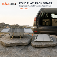 Barbecue de camping au charbon de bois pliable FLAMEBUILT avec ailes latérales escamotables, trois niveaux de charbon, poignées en acier inoxydable, toutes saisons