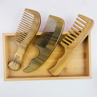 Peigne à barbe en bois à dents larges, portable et écologique, avec longue poignée, pour le soin de la barbe, marque privée de fabrication chinoise