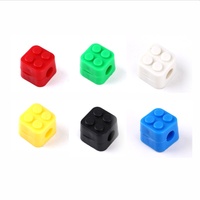 Organisateur de câbles universel magnétique de bureau D5400 avec blocs de construction et boucle pour le rangement des téléphones portables et des gadgets