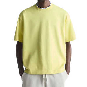 T-shirt unisexe de luxe à épaules tombantes, coupe ample et carrée, 100% coton, grammage lourd, vierge, personnalisable avec logo - Product Image 3