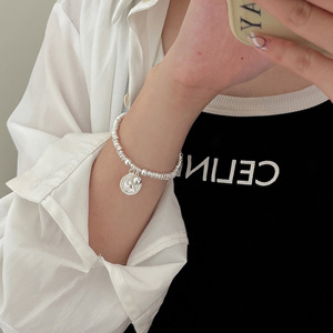 Bracelet à breloques en argent S925 pour femmes, chaîne de perles élastique avec pendentif en forme de pièce de monnaie, bijoux à porter au quotidien - Product Image 2