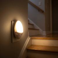 Luz Nocturna LED Inteligente Inalámbrica Portátil para Habitación de Bebés y Niños, con Sensor de Oscuridad, Enchufable