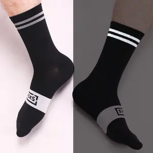 Customized Designer Fashion Reflective Athletic Socks Unisex Hot Selling Breathable Knit Cycling Socks