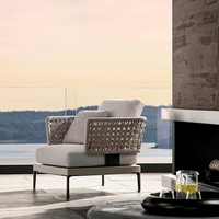 Ensemble de canapés d'angle en rotin PE tressé à la main avec structure en aluminium pour hôtel, extérieur moderne, avec coussins imperméables