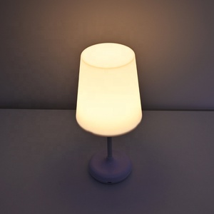 Bắc Âu phong cách hiện đại đơn giản phòng khách không dây từ xa + điều khiển cảm ứng đèn bàn có thể sạc lại đèn ngủ thông minh - Product Image 3