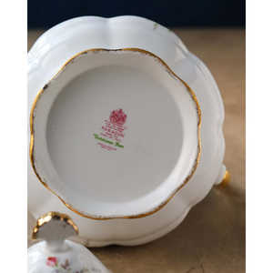 Tetera Decorada con Rosas Victorianas Paragon, Elegante Decoración de Mesa y Accesorios - Product Image 2