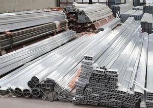 6061 6063 personnalisé creux en <span class=keywords><strong>aluminium</strong></span> extrudé carré <span class=keywords><strong>Rectangle</strong></span> métal <span class=keywords><strong>aluminium</strong></span> tuyau <span class=keywords><strong>Tube</strong></span> profilés en <span class=keywords><strong>aluminium</strong></span> - Product Image 5